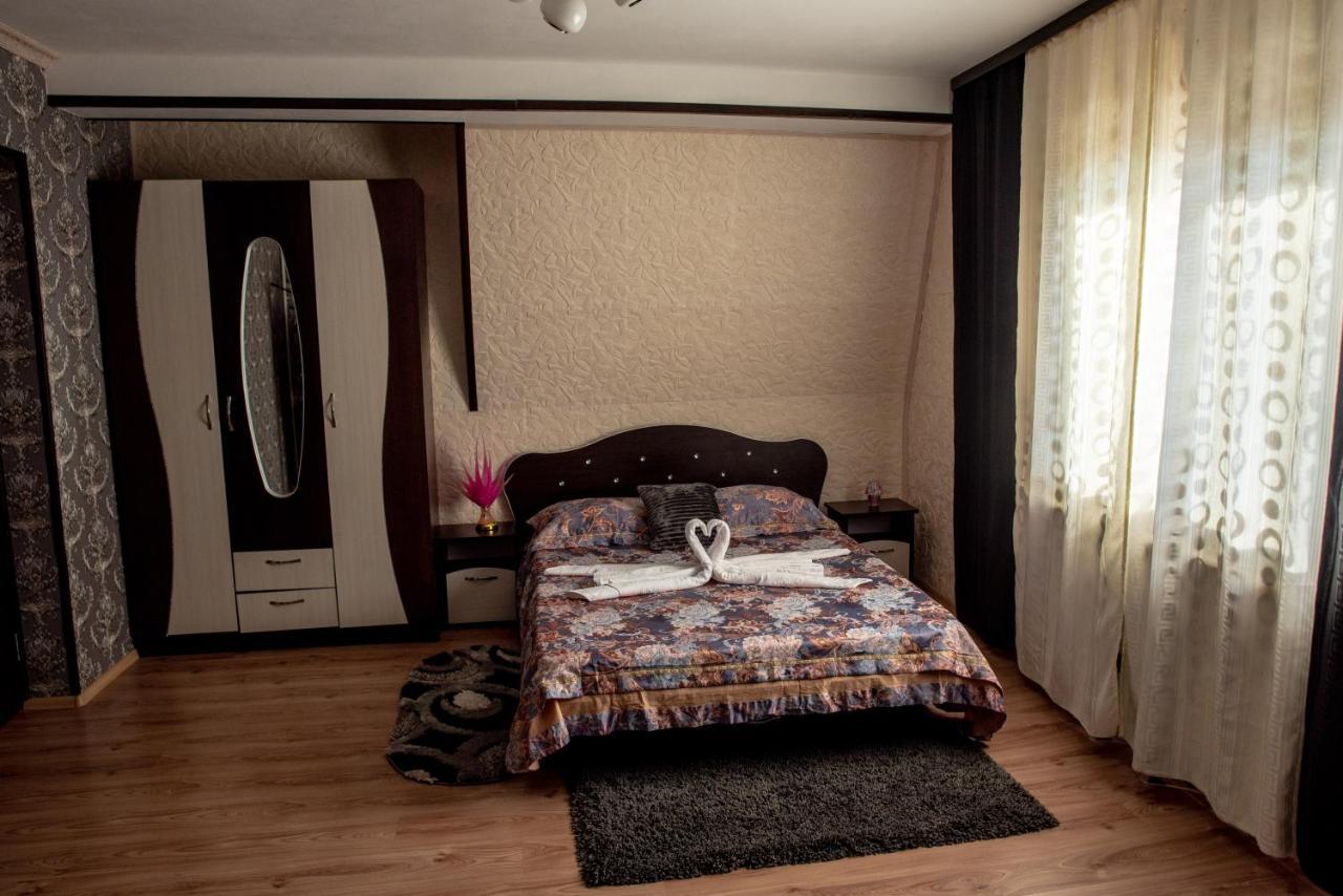 Casa Robi Otel Pestisani Dış mekan fotoğraf
