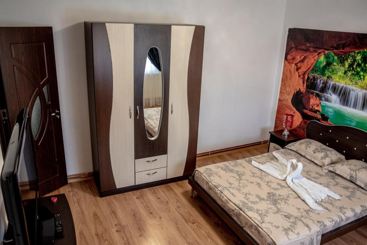 Casa Robi Otel Pestisani Dış mekan fotoğraf