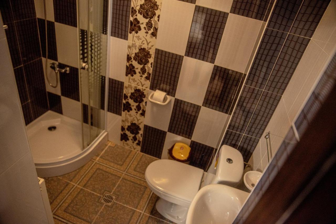 Casa Robi Otel Pestisani Dış mekan fotoğraf