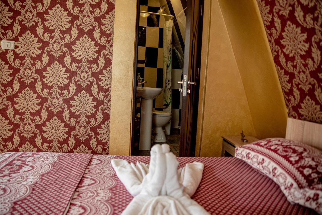Casa Robi Otel Pestisani Dış mekan fotoğraf