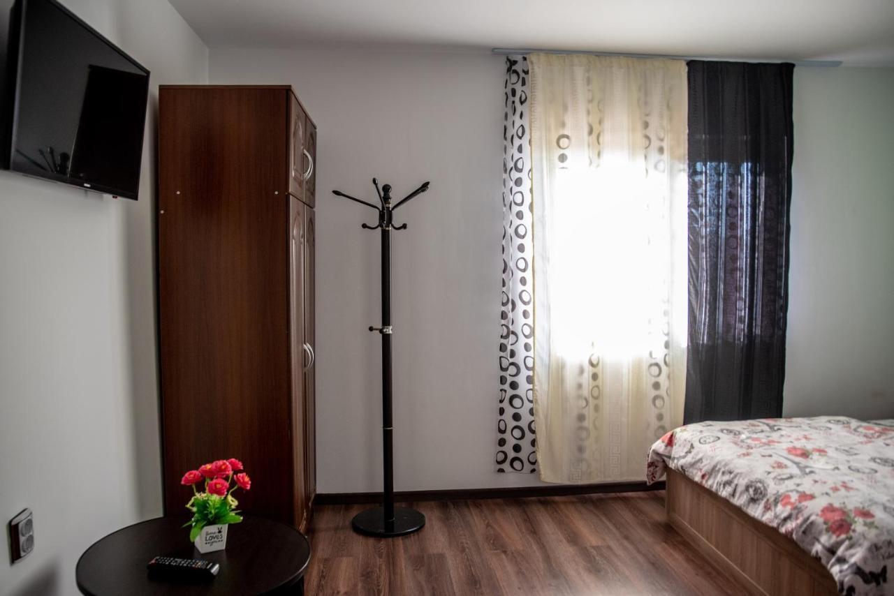 Casa Robi Otel Pestisani Dış mekan fotoğraf