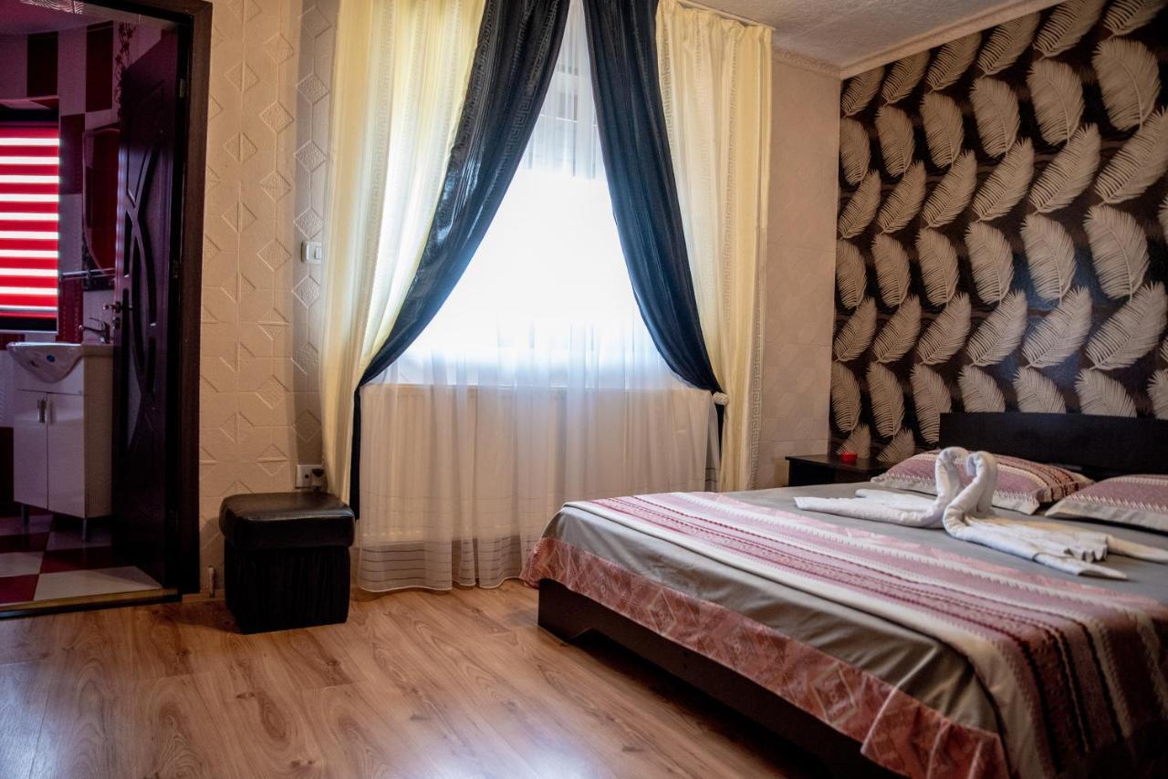 Casa Robi Otel Pestisani Dış mekan fotoğraf