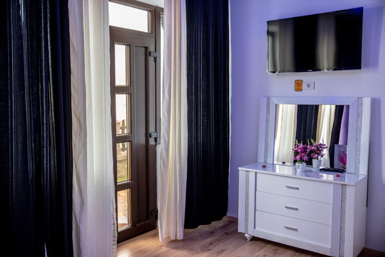 Casa Robi Otel Pestisani Dış mekan fotoğraf